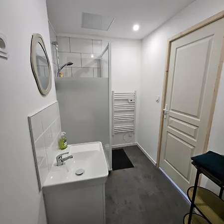 Cosy A 5min A Pieds De La Gare 아파트 발랑시엔