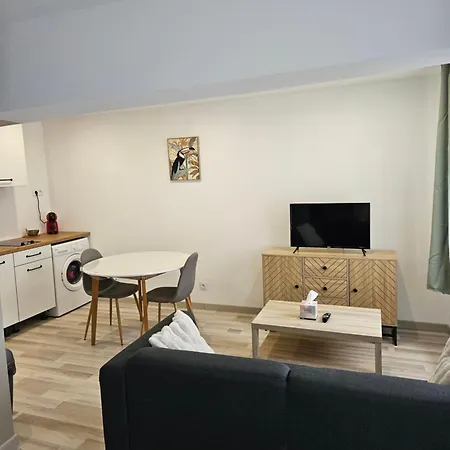 Cosy Centre Gare Et Tram A Pied شقة فالنسيان